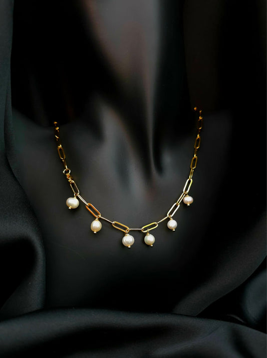 Collier Perles enchaînées